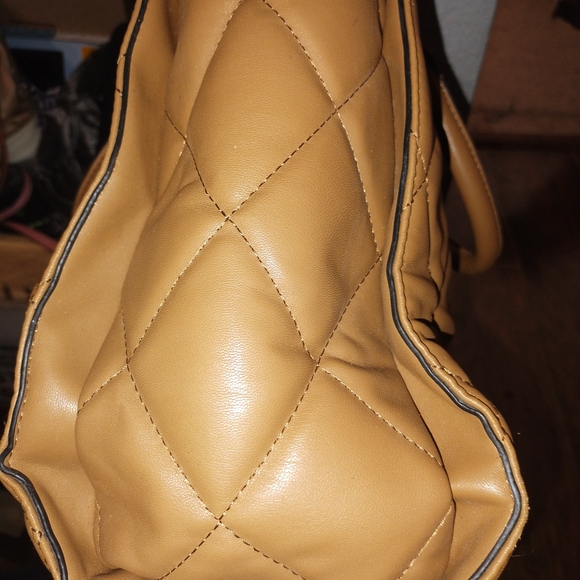 Tote - Picture 2 of 7